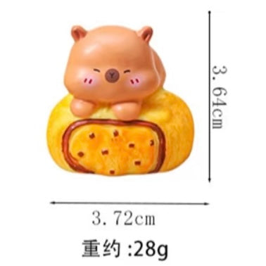 8-Piece Chill Capybara Dessert 8款卡皮甜品摆件