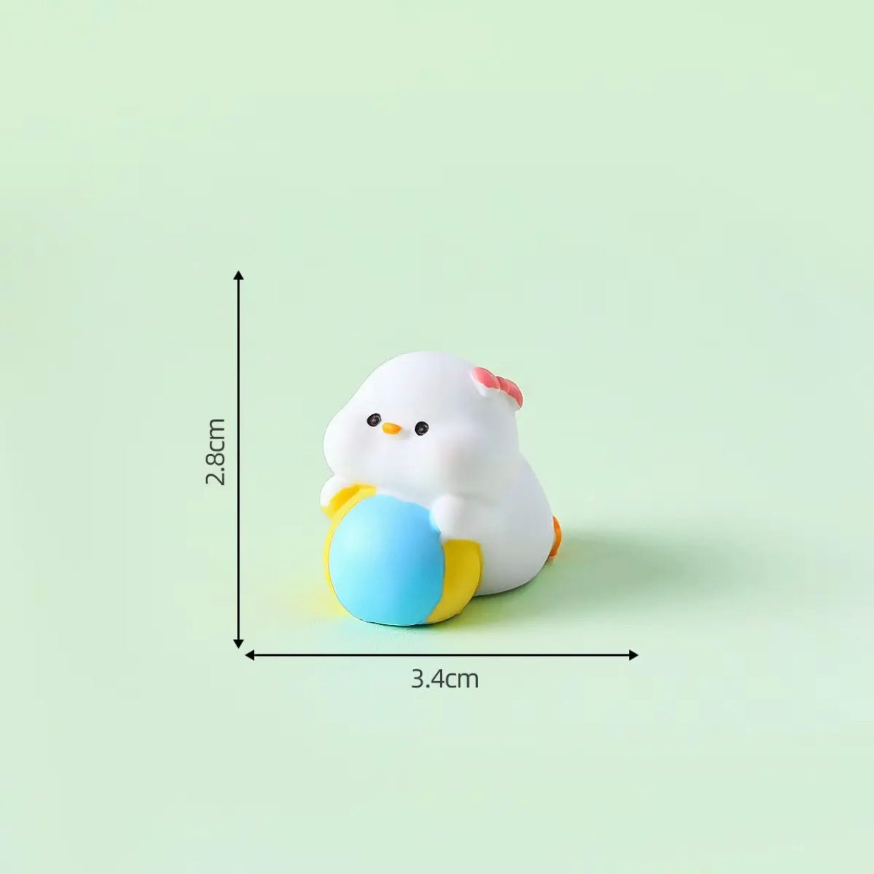 可爱活泼沙滩小鸭