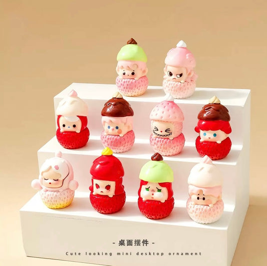 Cute Cream Strawberry Cubs 可爱奶油草莓崽崽