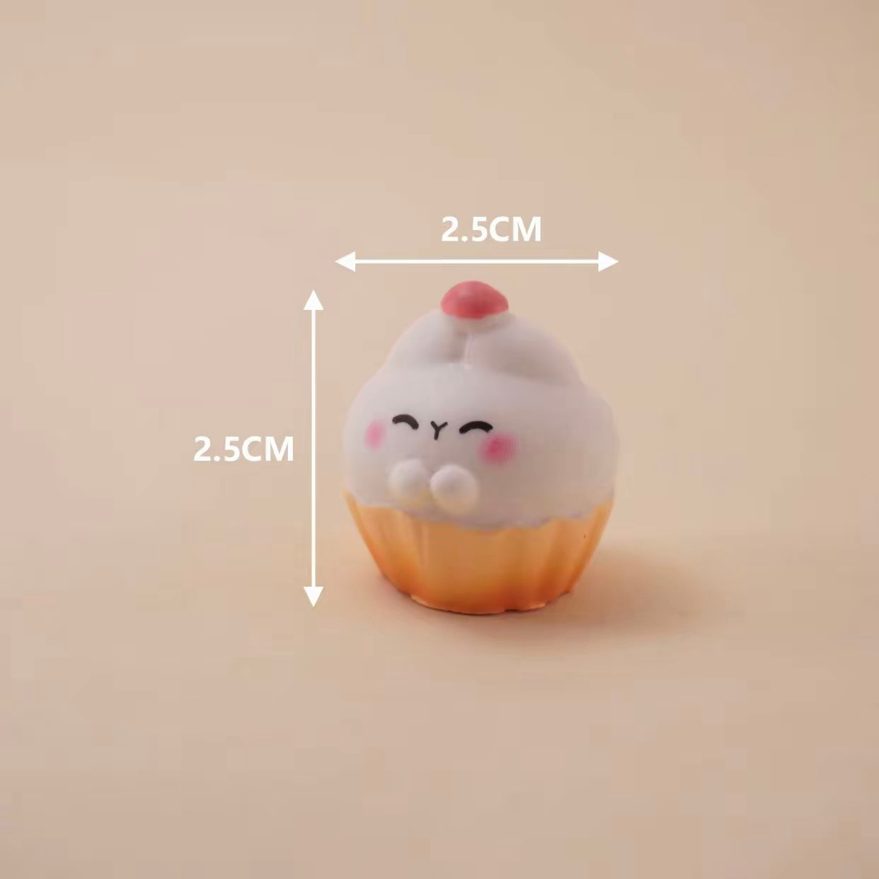 Cute Strawberry Cream Bunny Biscuits Dessert 可爱草莓奶油甜品兔兔饼干食玩